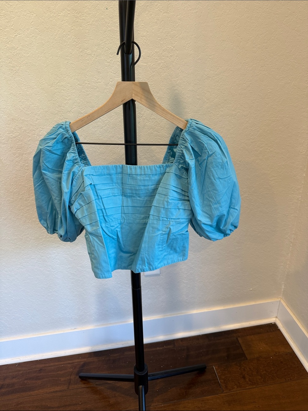 Abercrombie & Fitch Aqua Puff-Sleeve Square Neck Crop Top